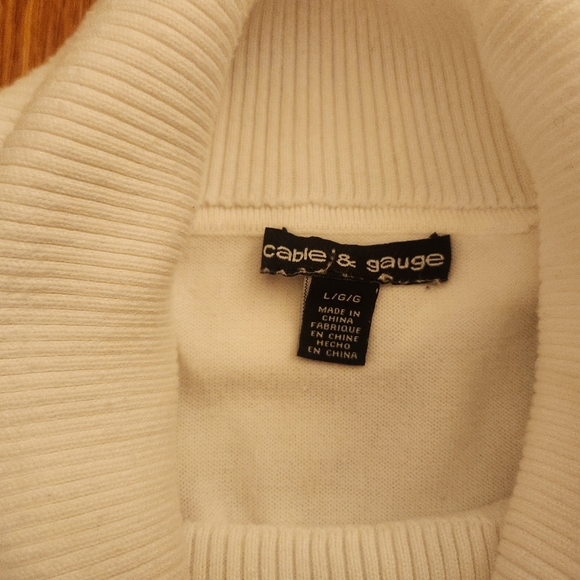 Cable & Gauge White Cowl Neck Sweater With Cheetah Print Buttons Size L EUC - Picture 6 of 16